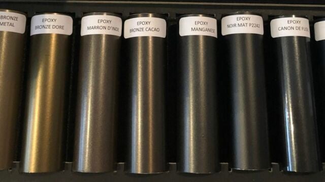 Échantillons de tubes décor époxy bronze, époxy, noir, époxy bleu pour tringles à rideaux