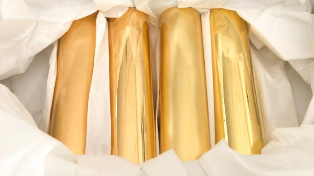 Échantillons de tringles décorées par dorure dans différents tons, or jaune, or rose, birllant ou mat