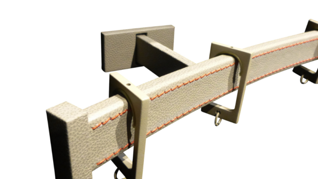 tringle cintrée sur mesure gainée cuir, anneaux quadri