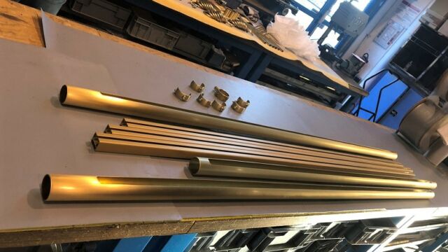 Gauthier & Cie : tringle décorative motorisée / Decorative motorized curtain pole