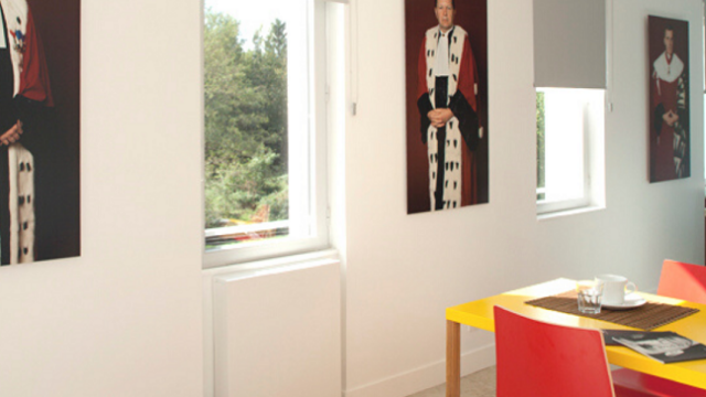 Store enrouleur all grey : toile, chainette et sttructure gris