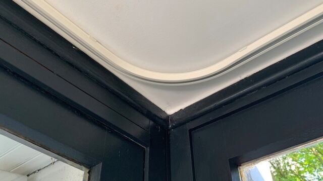 Gauthier & Cie : rail cintré 15x22 à conducteur aimanté / bent 15x22 track with magnetic pilot runner