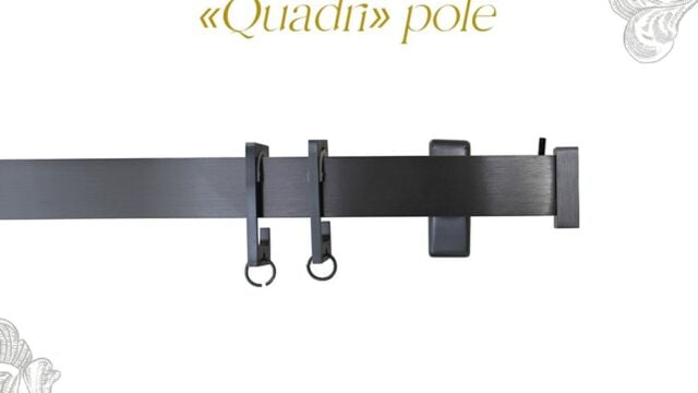 Tringle quadri, anneaux passing et support passing invisible, embout cabochon et rosace quadri. Finition électrolytique canon de fusil