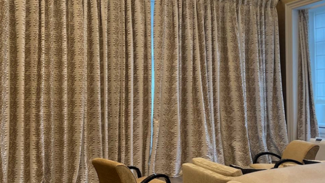 tringle sur mesure fabriquée en france avec rosaces et embouts godron