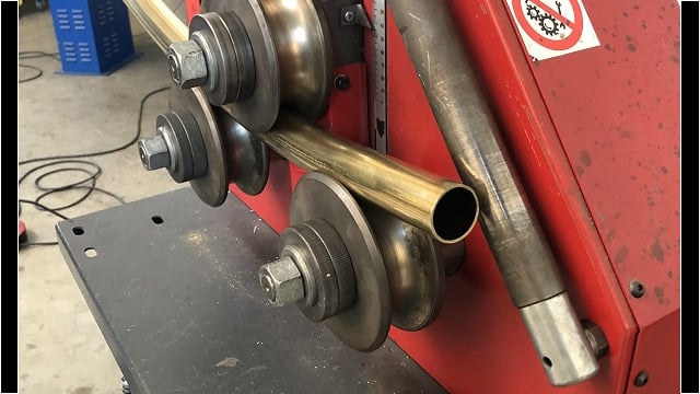 Cintrage à la forme sur gabarit
