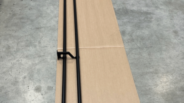 Double tringle passing coudée epoxy noir mat 28 mm