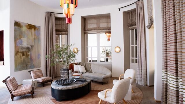 Tringle décorée noir et coudée et cintrée à la forme sur mesure