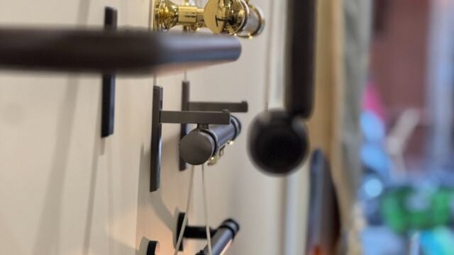 différentes tringles à rideaux en laiton fabriquées en France